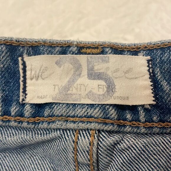 We The Free- Destroyed Distressed Straight-Leg LightWash Raw Hem Jeans- Size 25 - Picture 3 of 12